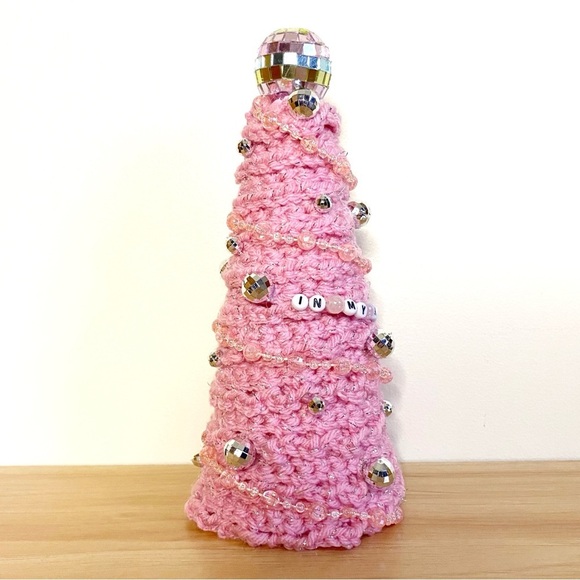 In My Holiday Era Friendship Bracelet Pink Crochet Christmas Tree - Picture 2 of 5
